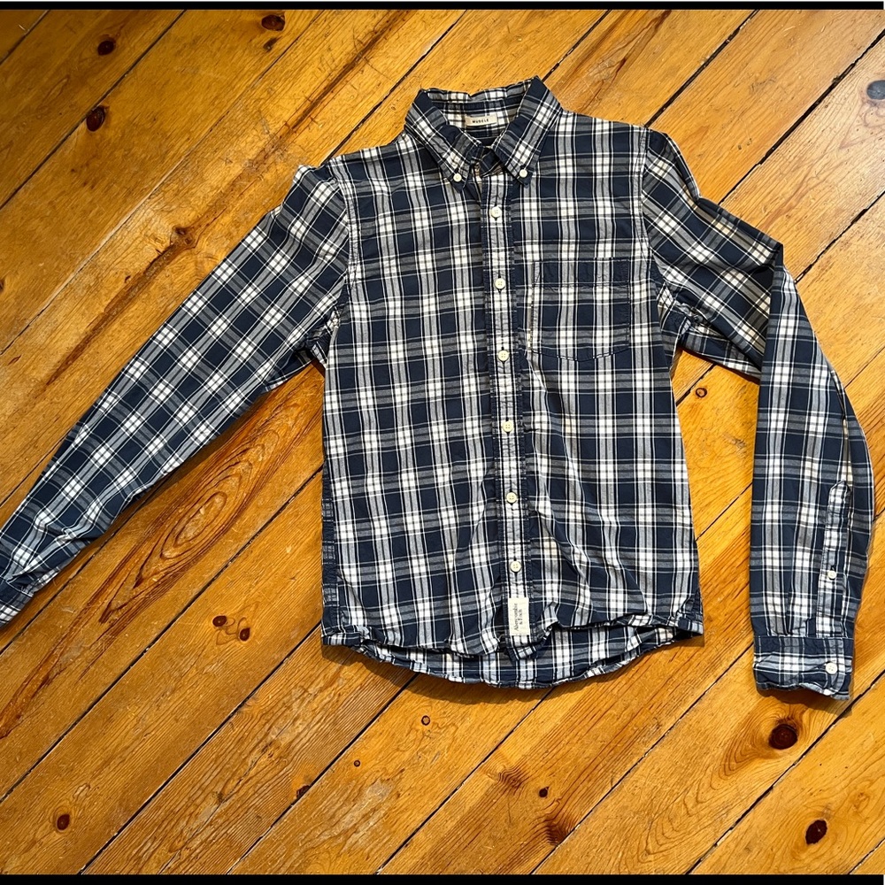 Abercrombie & Fitch Plaid Button Down “muscle” fit Size M